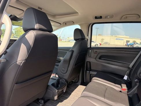 New 2026 Honda Odyssey EX-L image 13