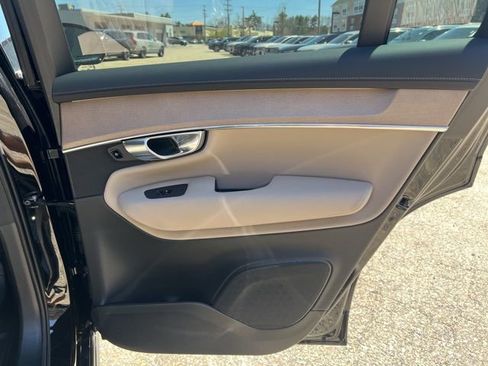 New 2026 Volvo XC90 B5 Plus w/ Protection Package AWD/4WD image 16