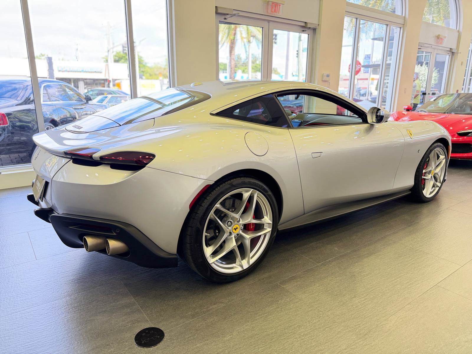 Used 2022 Ferrari Roma RWD image 14