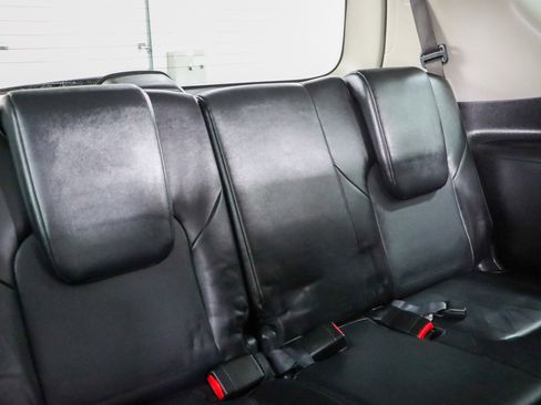 Used 2022 Nissan Armada Platinum image 32