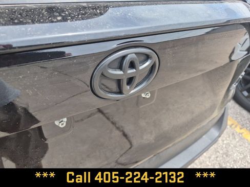 Used 2023 Toyota RAV4 LE AWD/4WD image 12