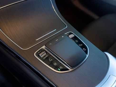 Used 2022 Mercedes-Benz GLC 300 4MATIC image 26