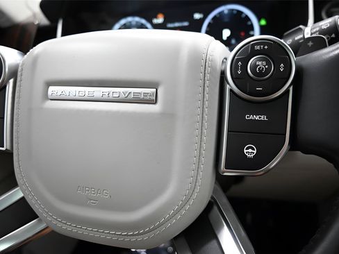 Used 2017 Land Rover Range Rover HSE AWD/4WD image 32