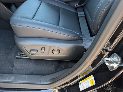 New 2026 Chevrolet Traverse LT AWD/4WD image 19