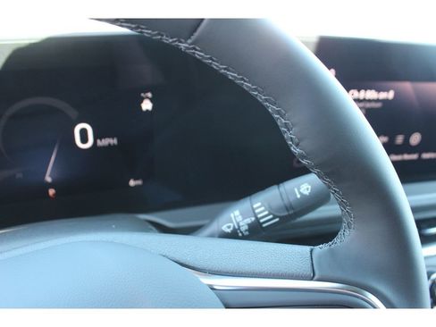 New 2026 Buick Envista Sport Touring FWD image 24
