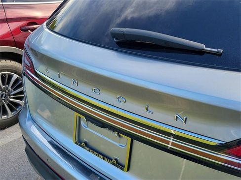 Certified 2021 Lincoln Nautilus FWD image 7