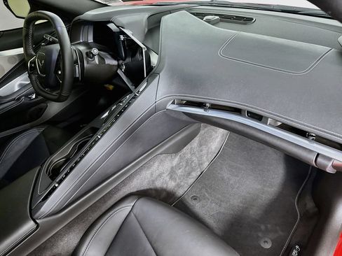 Used 2024 Chevrolet Corvette Stingray Preferred Conv w/ 2LT RWD image 28