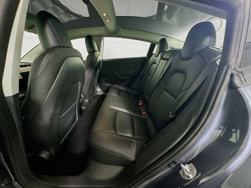 Used 2023 Tesla Model 3 Standard Range image 29