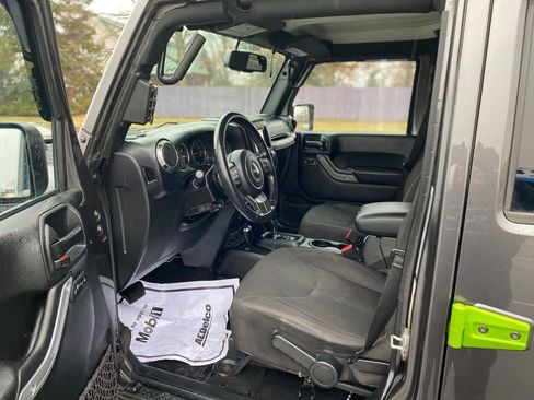 Used 2017 Jeep Wrangler Unlimited Sport image 22