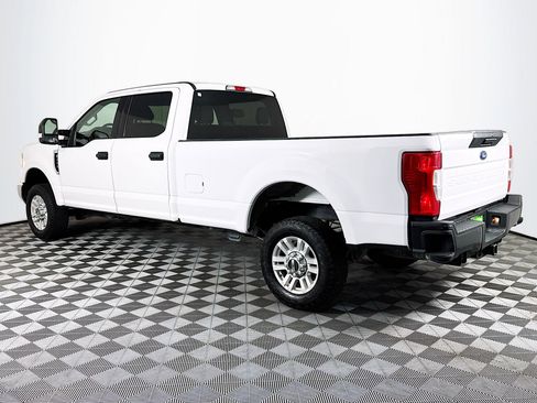 Used 2019 Ford F350 XLT image 6
