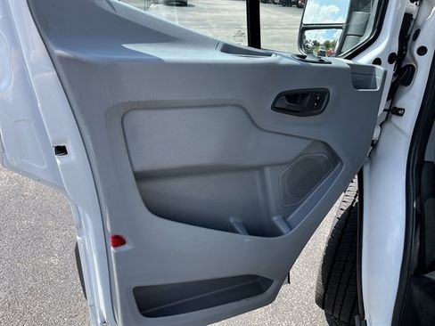 Used 2018 Ford Transit 150 XL RWD image 16
