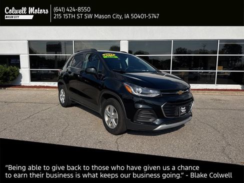 Used 2017 Chevrolet Trax LT w/ Driver Confidence Package AWD/4WD image 1