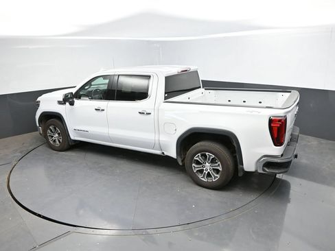 Used 2025 GMC Sierra 1500 SLT AWD/4WD image 29