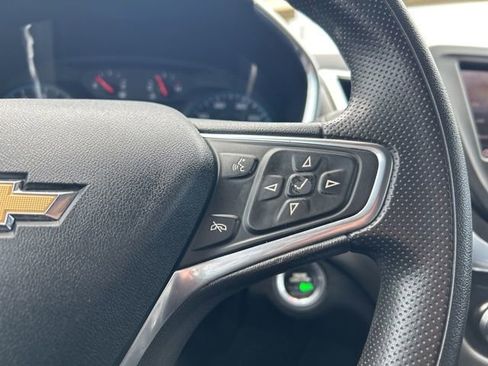Used 2020 Chevrolet Equinox LS w/ LPO, Blackout Package FWD image 21