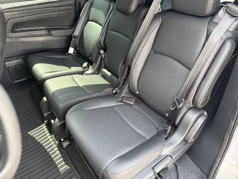 Used 2024 Honda Odyssey Sport image 16
