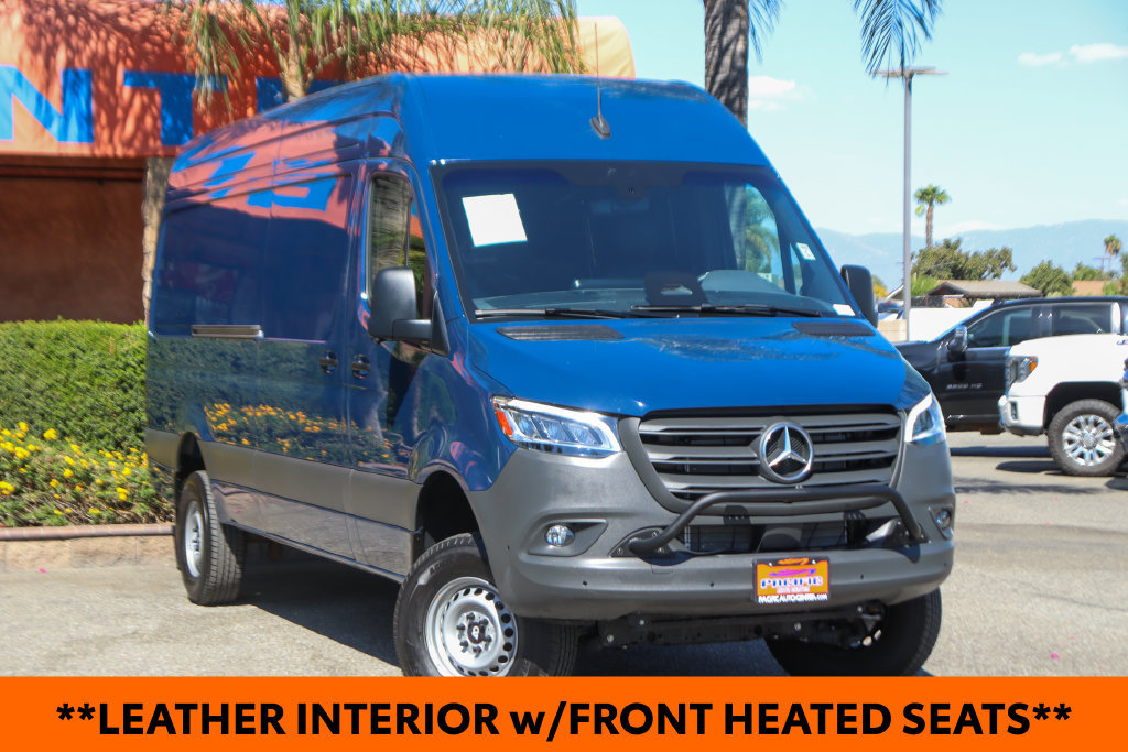 Used 2025 Mercedes-Benz Sprinter 2500 image 2