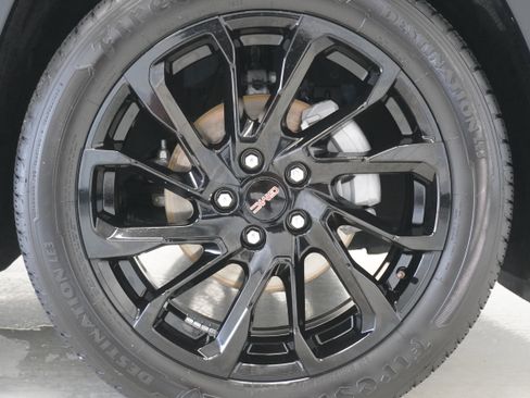 Used 2023 GMC Terrain SLT w/ Tech Package image 30