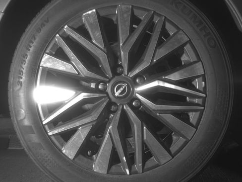 Used 2025 Nissan Altima 2.5 SV FWD image 15