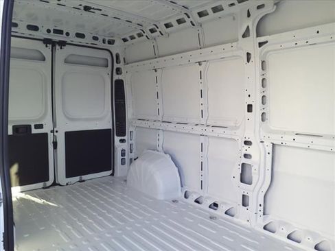 New 2024 RAM ProMaster 2500 w/ Quick Order Package 22H SLT+ image 12