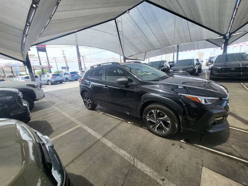 Used 2025 Subaru Crosstrek 2.0i Premium image 15