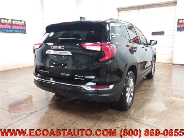 Used 2023 GMC Terrain SLT AWD/4WD image 3