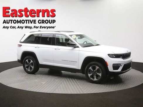 Used 2022 Jeep Grand Cherokee Limited 4xe w/ Luxury Tech Group II AWD/4WD image 51