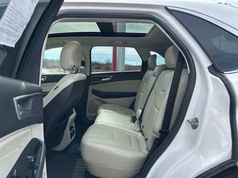 Used 2019 Ford Edge Titanium w/ Cold Weather Package image 11