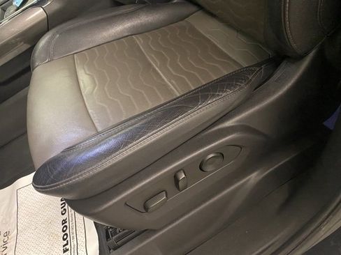 Used 2022 Chevrolet Silverado 1500 ZR2 w/ Technology Package image 17