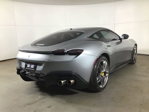 Certified 2022 Ferrari Roma RWD image 7