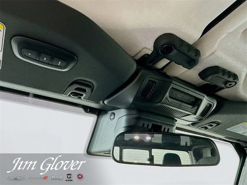 New 2025 Jeep Gladiator Sport image 37