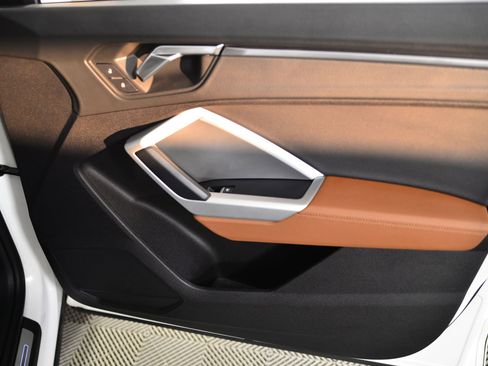 Used 2021 Audi Q3 2.0T Premium w/ Convenience Package image 21