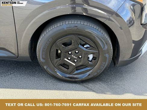 Used 2025 Kia Carnival image 14