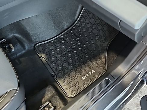 New 2026 Volkswagen Jetta SE FWD image 14