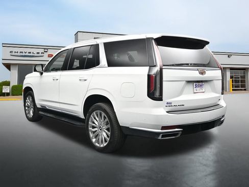 Used 2023 Cadillac Escalade Premium Luxury AWD/4WD image 3