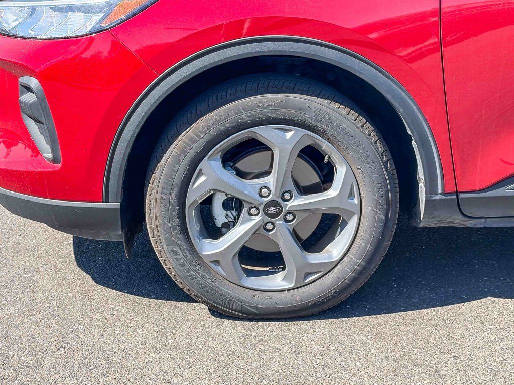 Used 2025 Ford Escape ST-Line AWD/4WD image 7