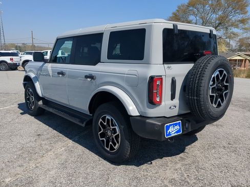 New 2026 Ford Bronco Outer Banks image 5