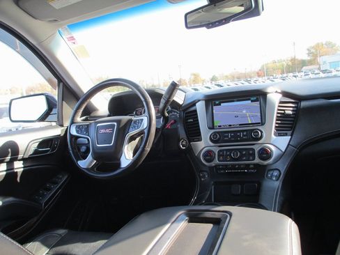 Used 2018 GMC Yukon SLT w/ Premium Edition image 27