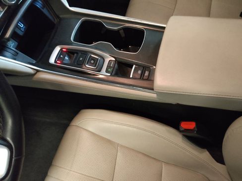 Used 2018 Honda Accord EX-L image 26