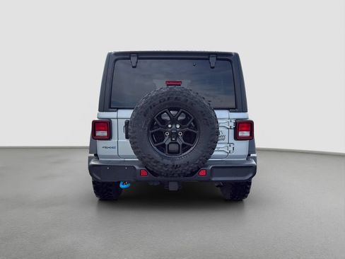 Used 2024 Jeep Wrangler Unlimited AWD/4WD image 5