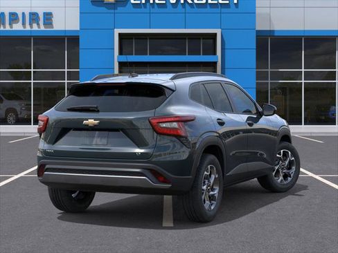 New 2026 Chevrolet Trax LT w/ Driver Confidence Package image 4