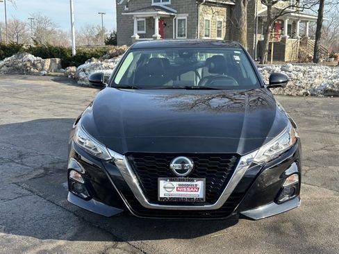 Certified 2020 Nissan Altima 2.5 SV image 2