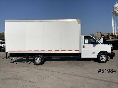 Used 2023 Chevrolet Express 4500 Extended w/ Power Convenience Package image 5