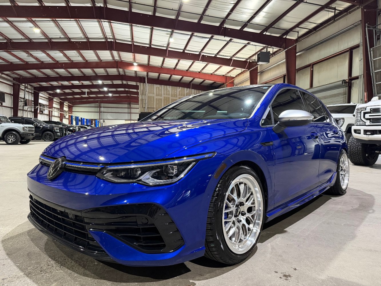 Used 2024 Volkswagen Golf R AWD/4WD image 9