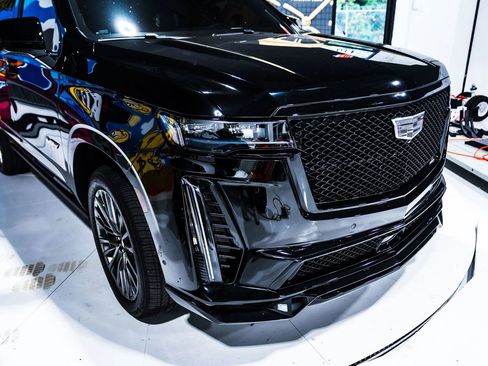 Used 2024 Cadillac Escalade V image 5