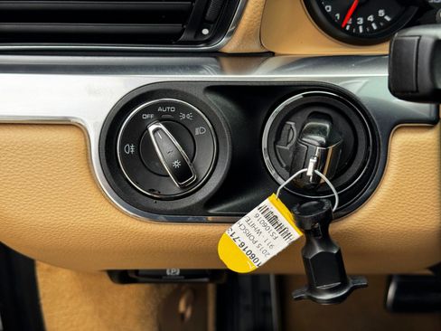 Used 2015 Porsche 911 Carrera 4 image 19