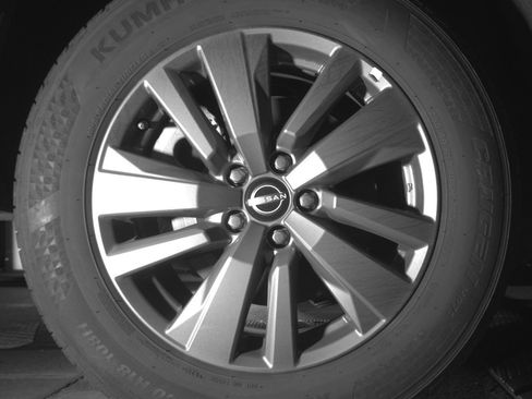 Used 2025 Nissan Pathfinder SV AWD/4WD image 15