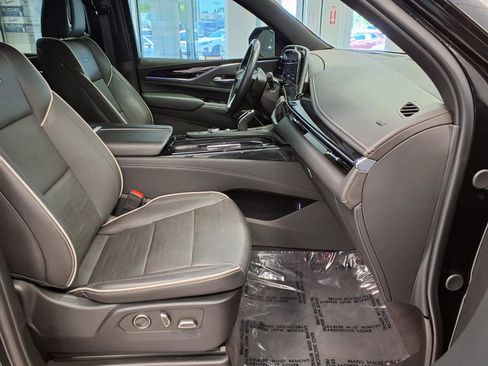 Certified 2024 Cadillac Escalade Sport AWD/4WD image 10