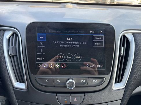 Used 2024 Chevrolet Malibu LT w/ Midnight Edition image 17