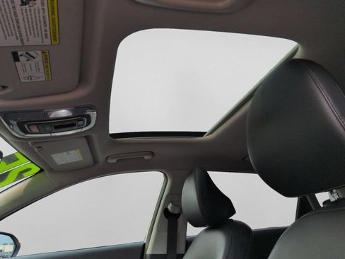 Used 2024 Hyundai Kona Limited FWD image 16