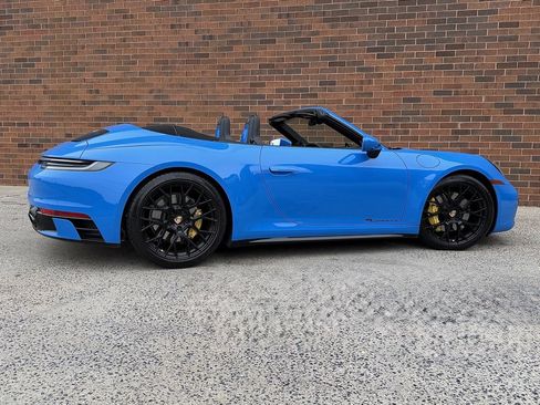 Certified 2023 Porsche 911 Carrera 4S image 7